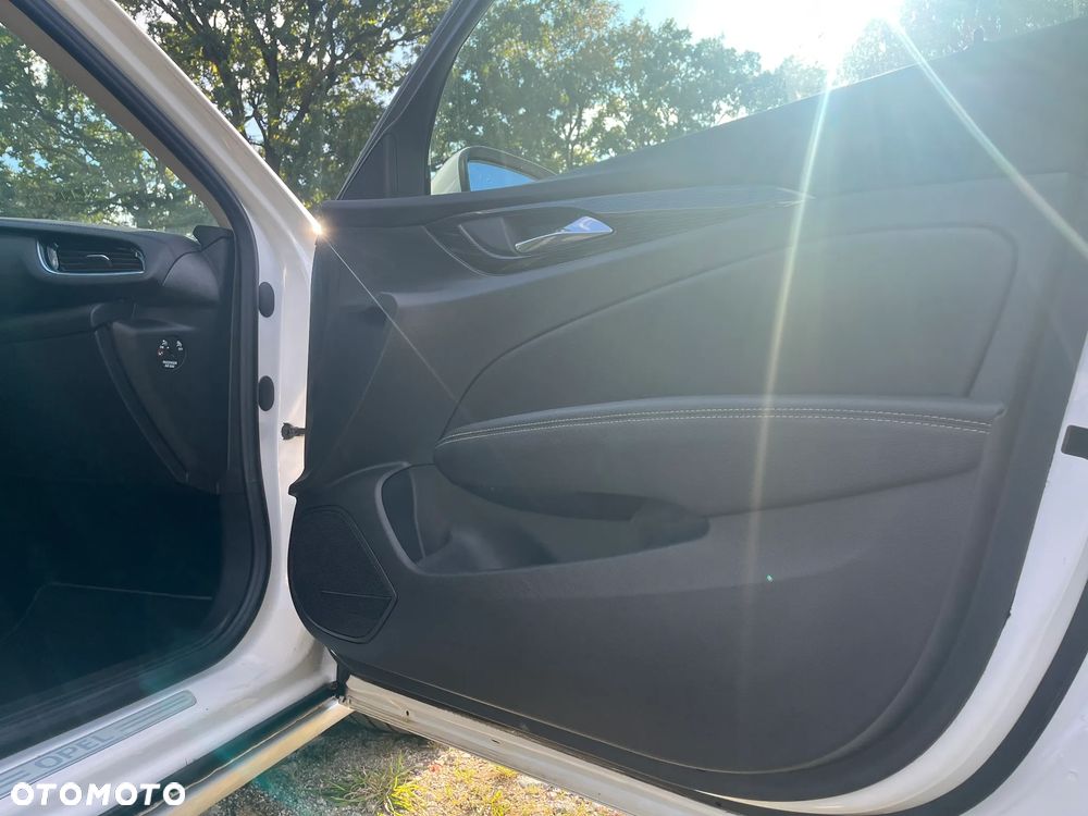 Opel Insignia 1.5 T Elite S&S - 15