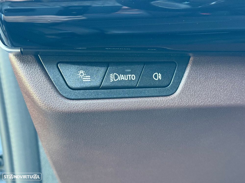 BMW X1 xDrive30e Pack Desportivo M - 37