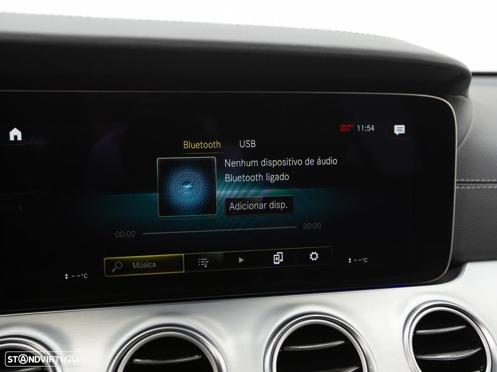 Mercedes-Benz E 300 de 9G-TRONIC AMG Line - 28