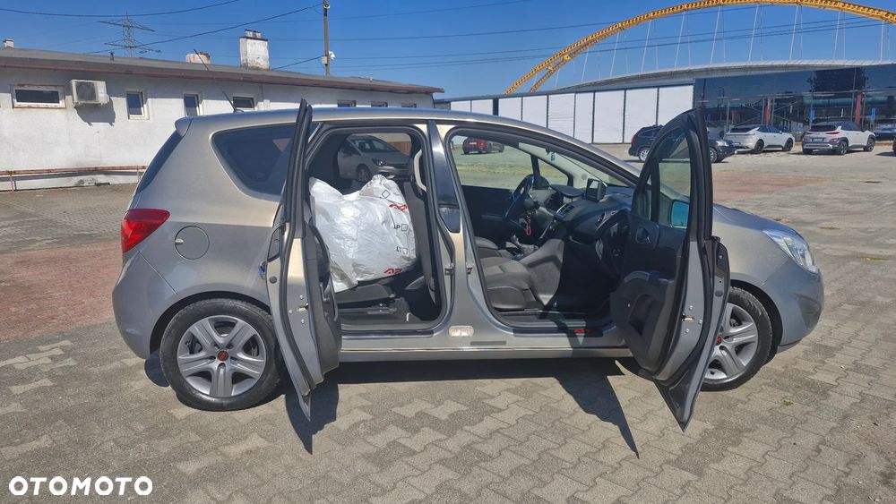 Opel Meriva - 8