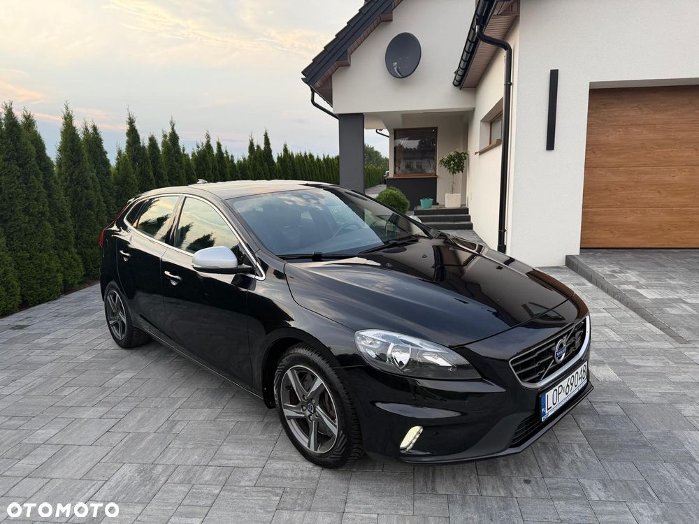 Volvo V40 D4 Drive-E R-Design Summum - 1