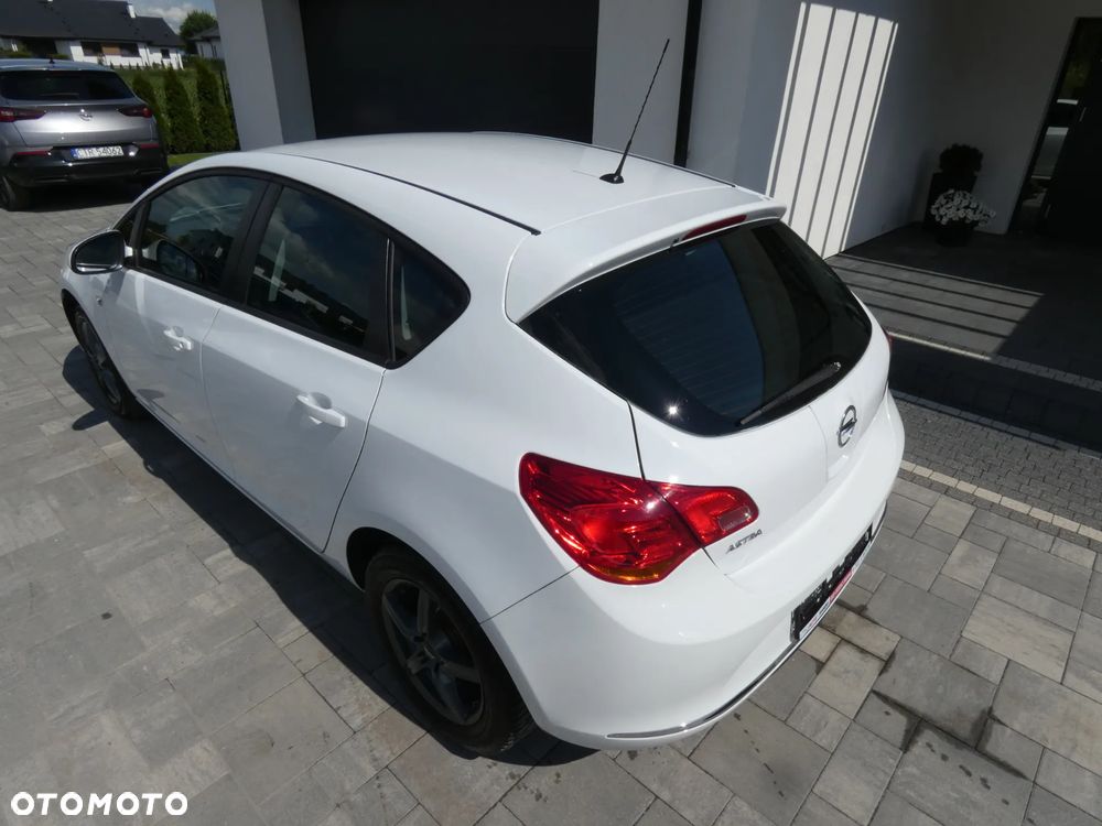 Opel Astra 1.6 Active EU6 - 12