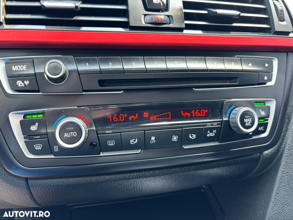 BMW Seria 3 318d Aut. Sport Line - 30