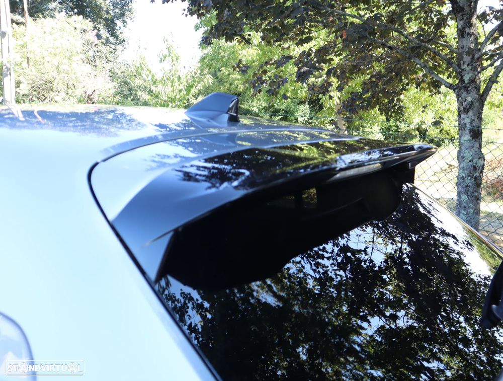 Peugeot 208 1.2 Hybrid Allure e-DCS6 - 47