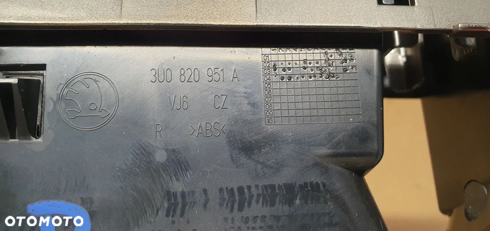 Kratka nawiewu powietrza środkowa Skoda Superb 3U0820951A - 6