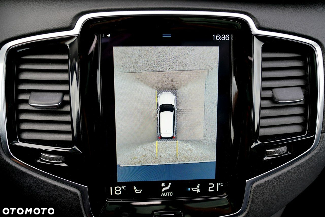 Volvo XC 90 - 8