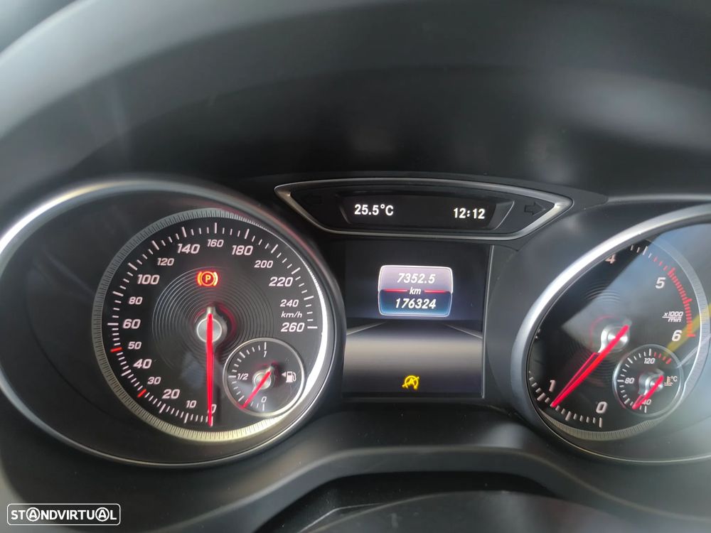 Mercedes-Benz CLA 180 - 21