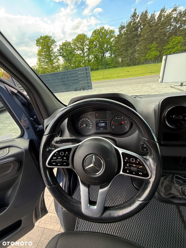 Mercedes-Benz Sprinter - 23