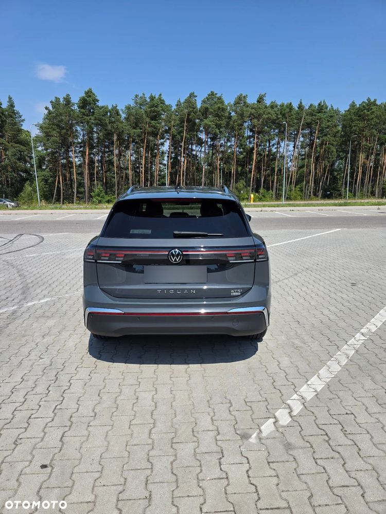 Volkswagen Tiguan - 5