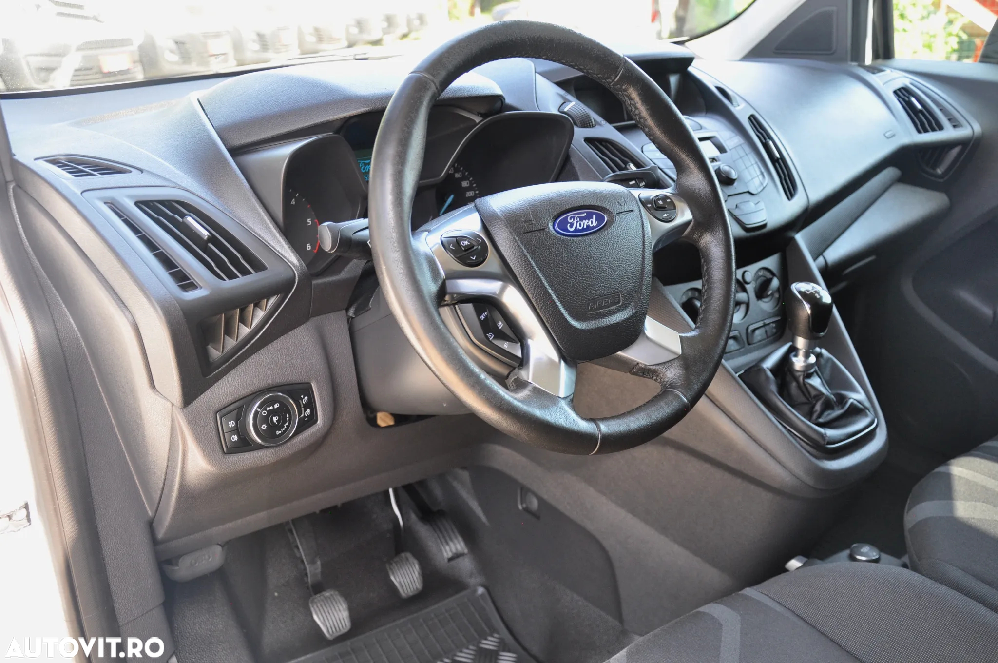 Ford Transit Connect Van Maxi - 17
