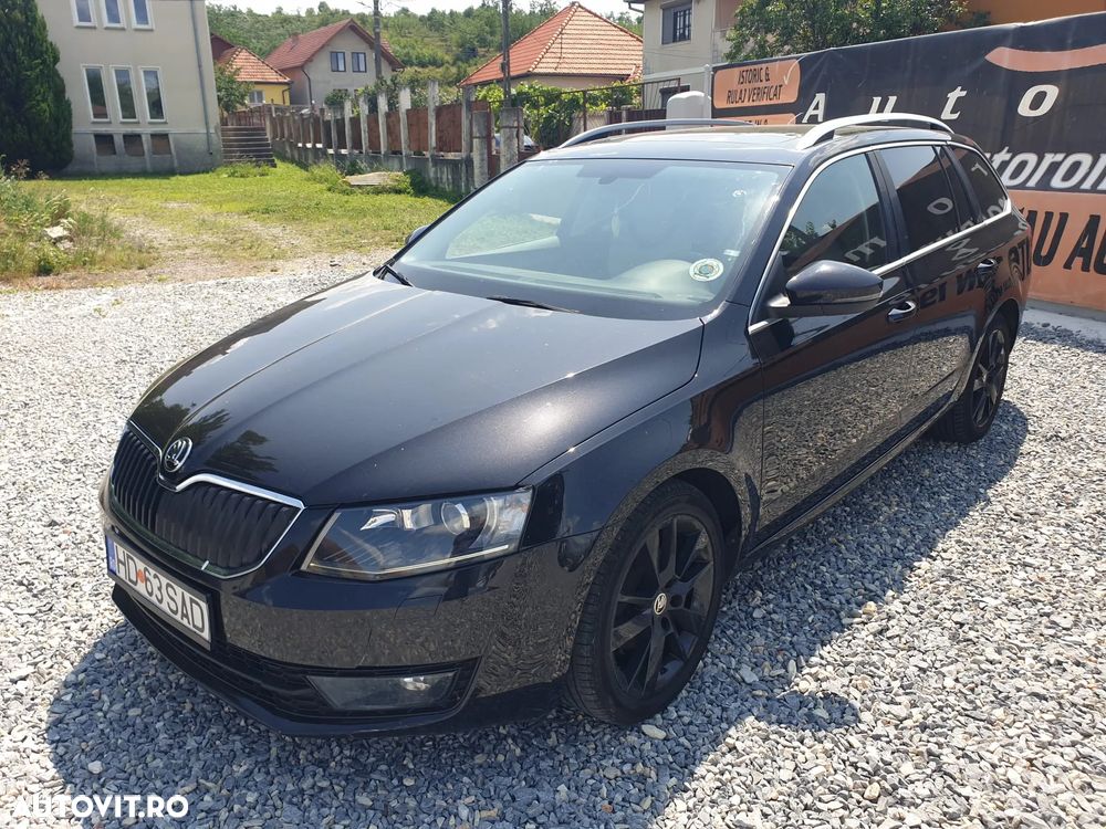 Skoda Octavia 1.6 TDI DSG Style - 3