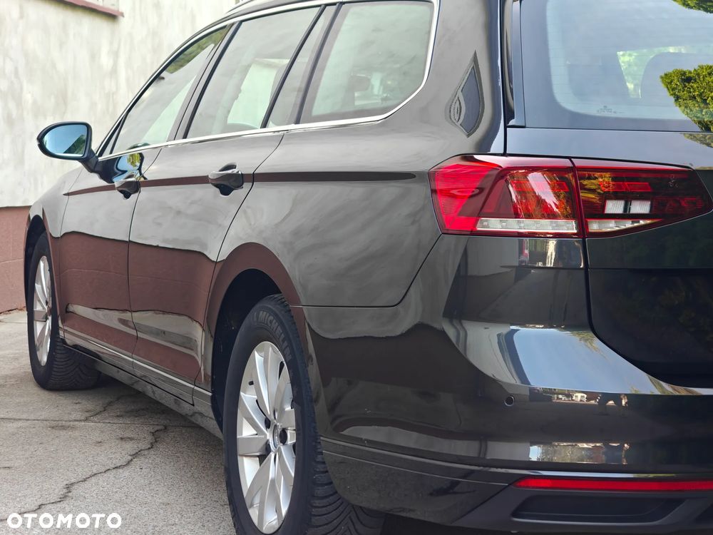 Volkswagen Passat 2.0 TDI SCR DSG Comfortline - 20