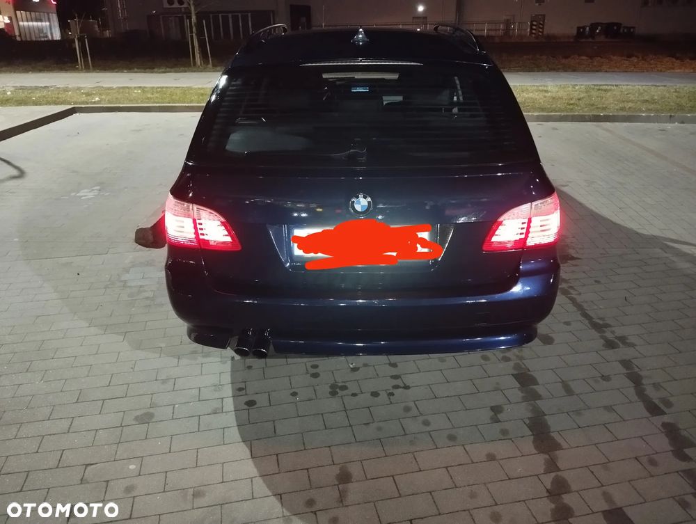 BMW Seria 5 525i xDrive - 9