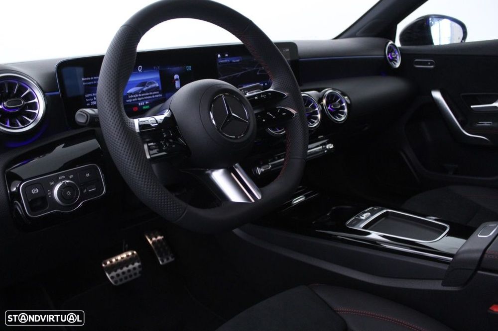 Mercedes-Benz A 250 e AMG Line - 21