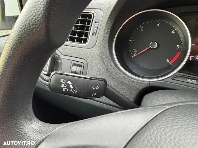 Volkswagen Polo 1.4 TDI CR Comfortline - 10