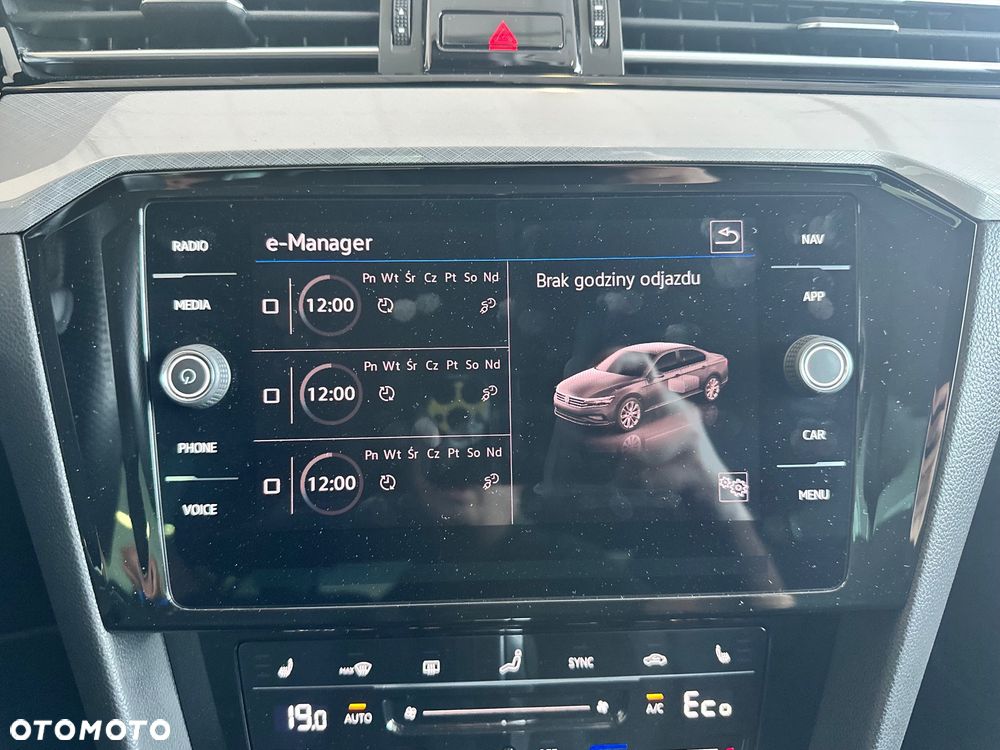 Volkswagen Passat - 27
