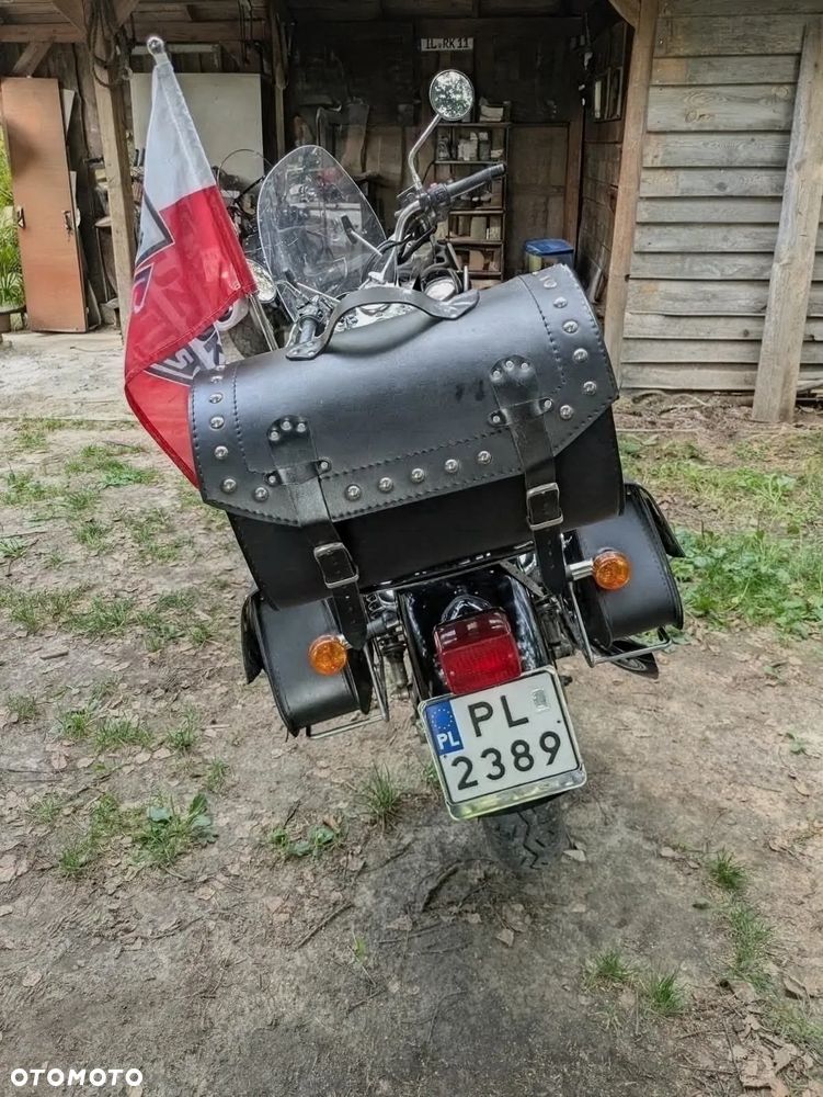 Suzuki Intruder - 8