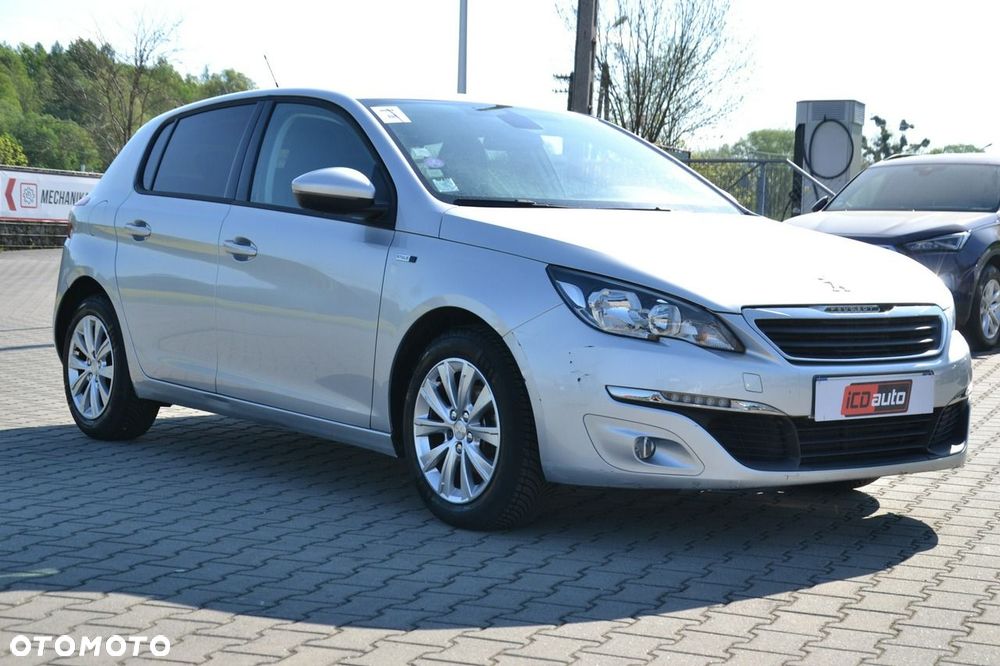Peugeot 308 - 1