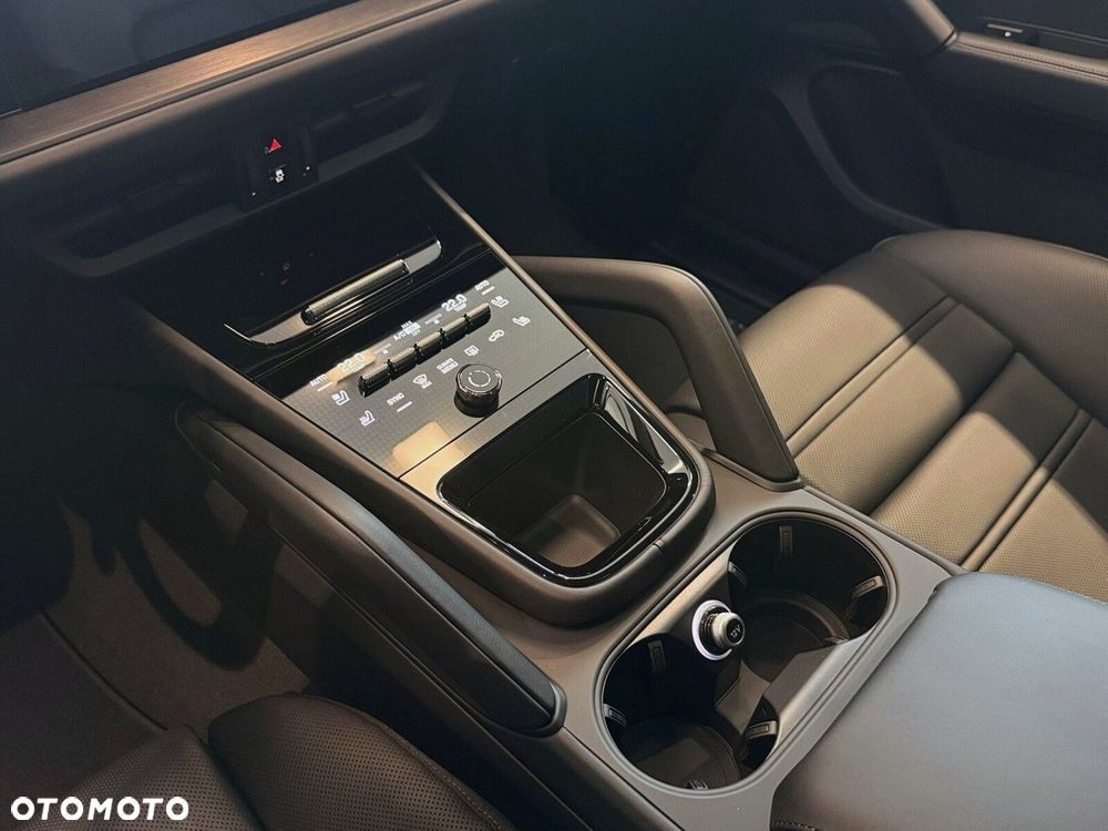 Porsche Cayenne - 20
