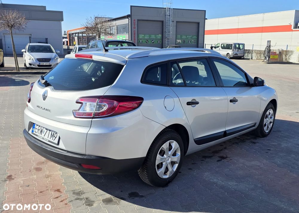Renault Megane 1.6 16V 100 Authentique - 4