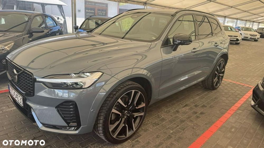 Volvo XC 60 B5 B AWD Ultimate Dark - 10