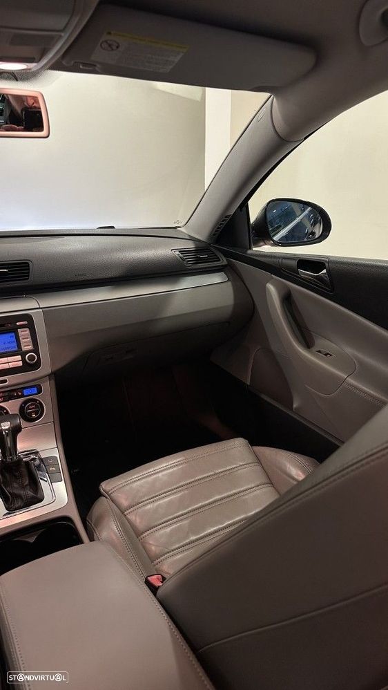 VW Passat Variant 2.0 TDi Highline DSG - 14