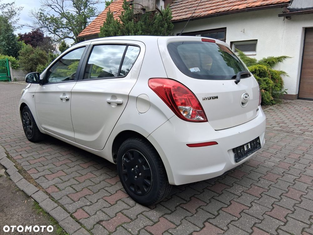 Hyundai i20 1.1 CRDi Comfort - 14