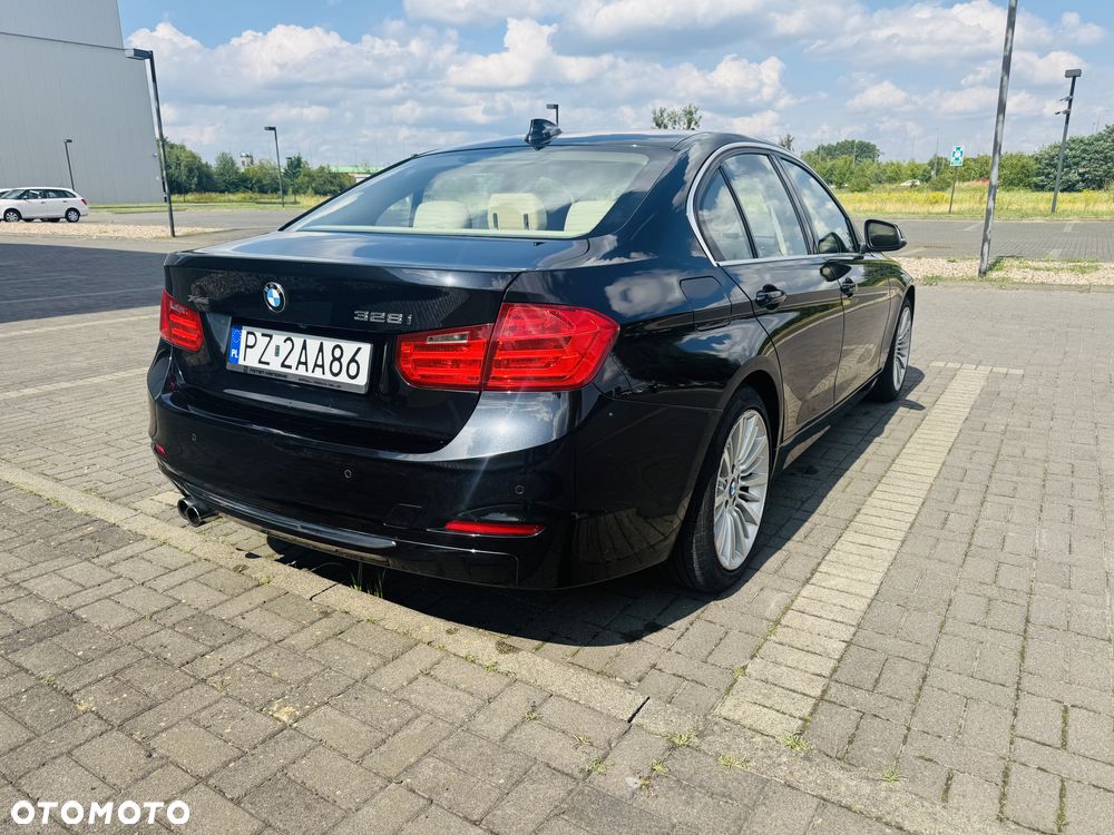 BMW Seria 3 328i xDrive Sport-Aut Luxury Line - 5