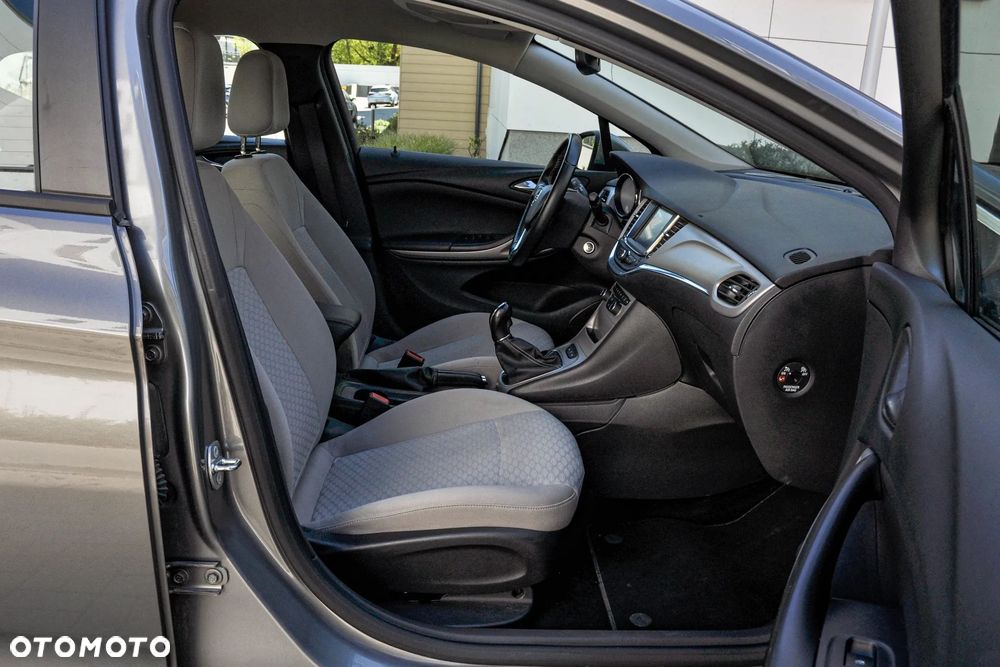 Opel Astra - 11