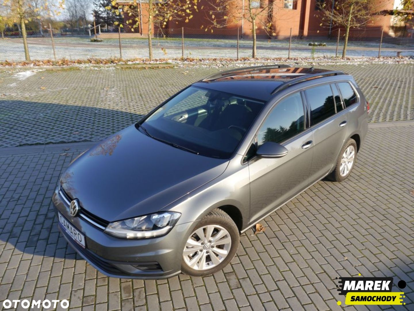 Volkswagen Golf - 6