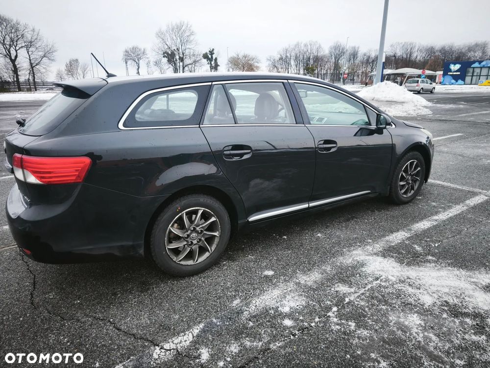 Toyota Avensis 2.0 D-4D Premium - 2