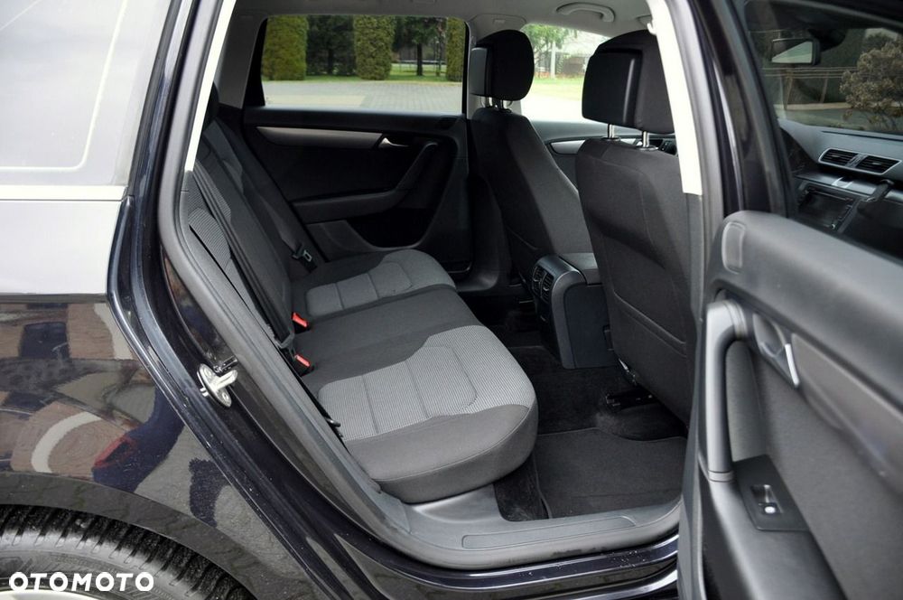 Volkswagen Passat - 19