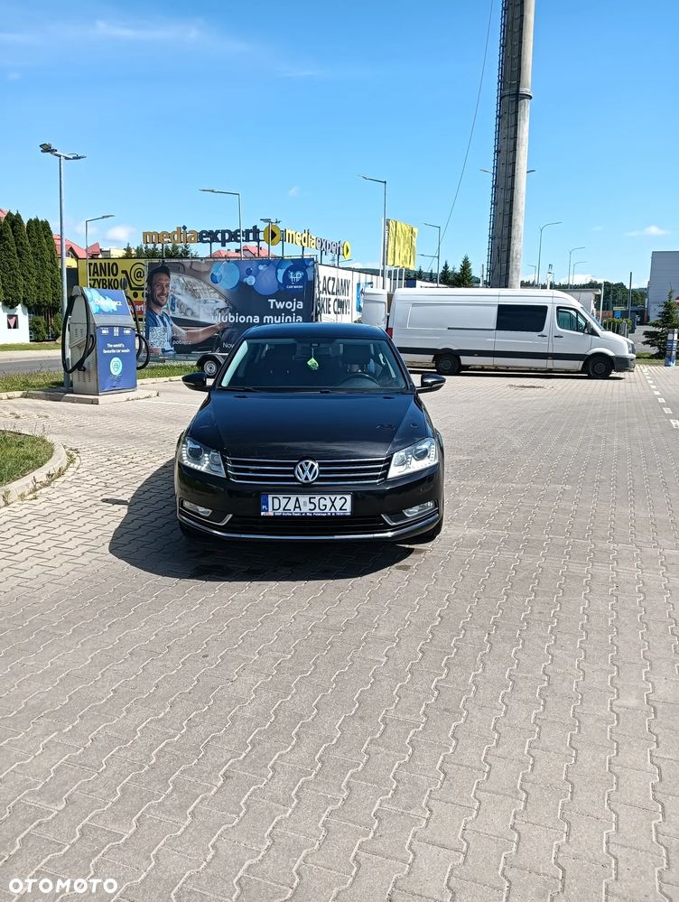 Volkswagen Passat 2.0 TDI Comfortline - 23