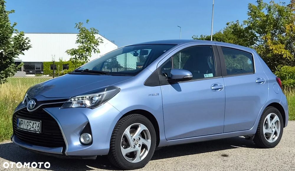 Toyota Yaris Hybrid 100 Premium EU6 - 2