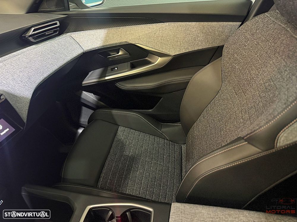 Peugeot 5008 1.2 Hybrid Allure e-DCS6 - 21