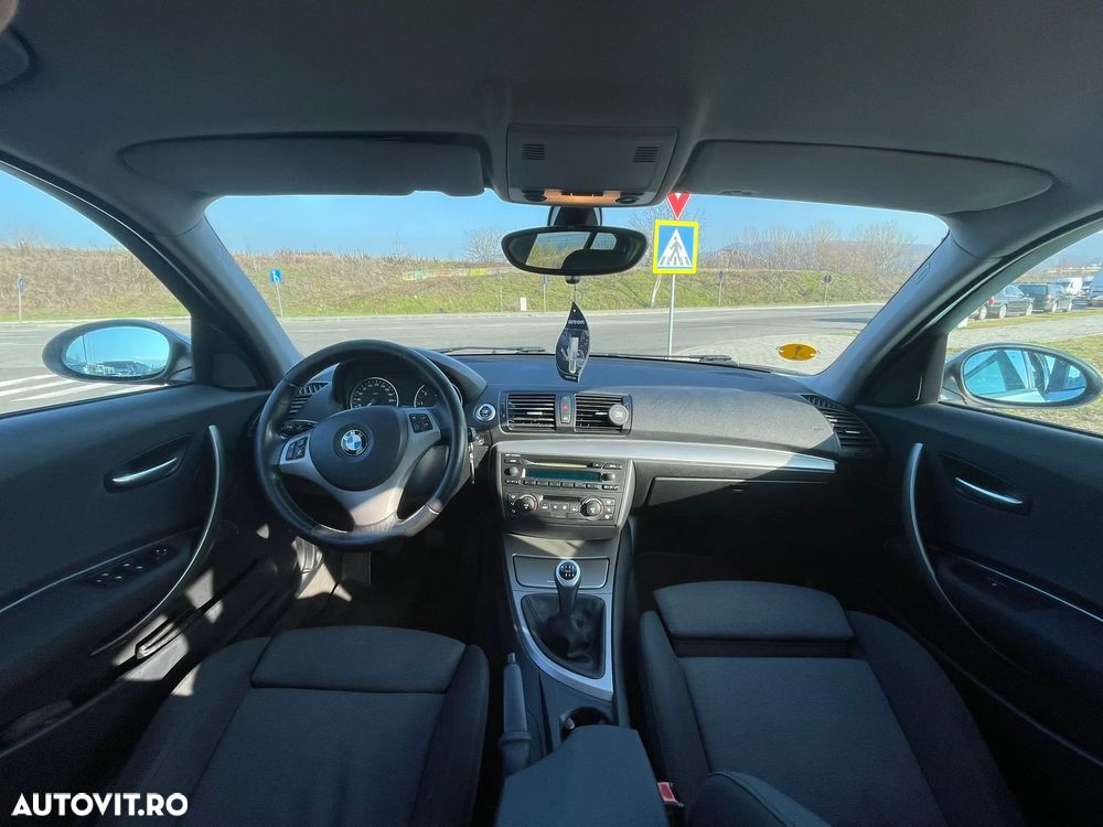 BMW Seria 1 120i - 8