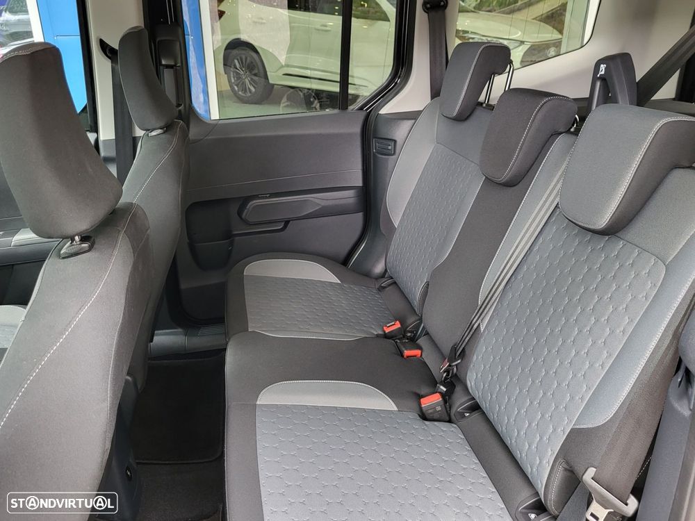 Ford Tourneo Courier - 18