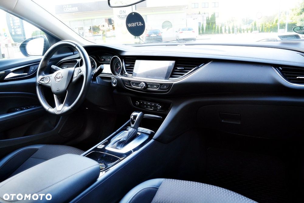 Opel Insignia - 8