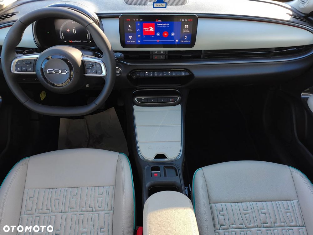 Fiat 600 HYBRID 125 Jahre Edition - 13