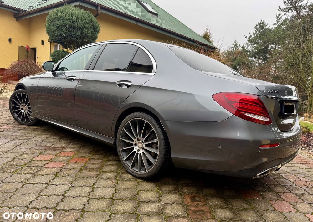 Mercedes-Benz Klasa E 220 d 9G-TRONIC - 5