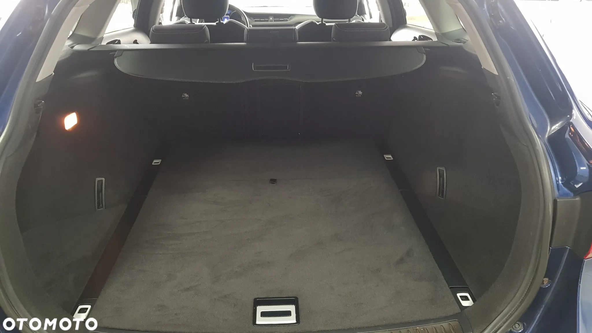 Toyota Avensis - 16