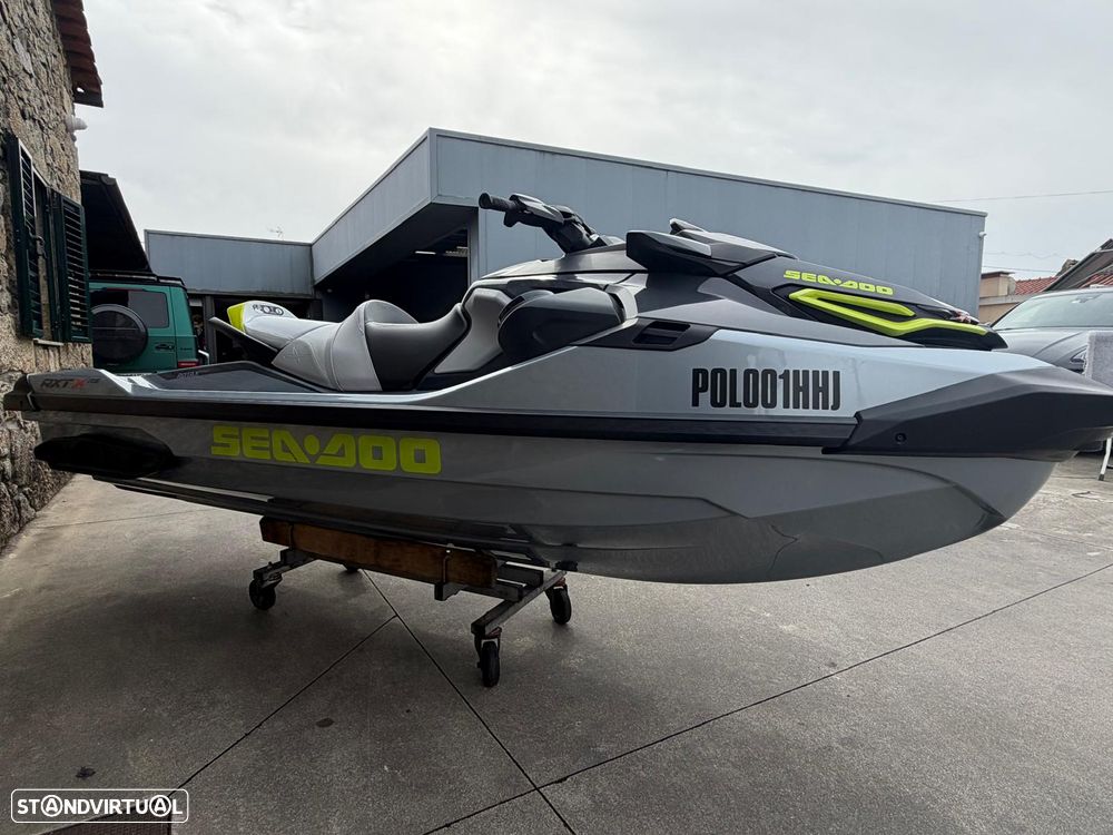 Sea-Doo RXT x RS 325 - 2
