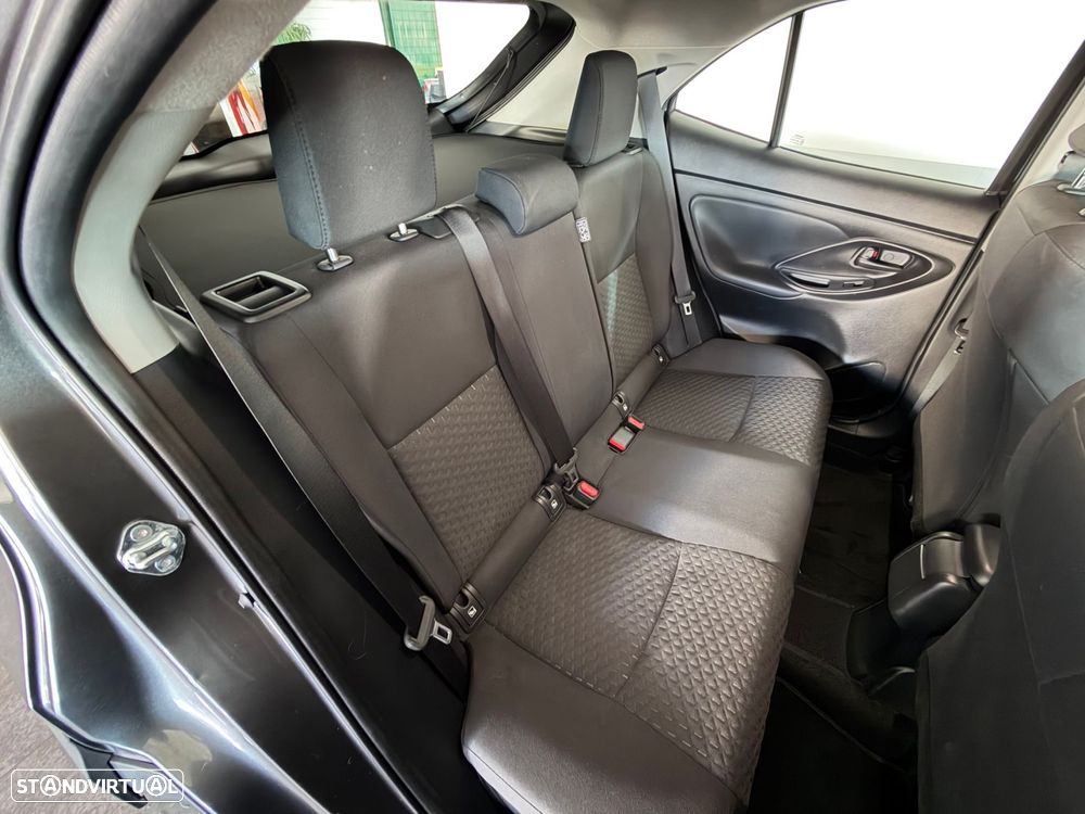 Toyota Yaris Cross 1.5 Hybrid Comfort Plus - 32
