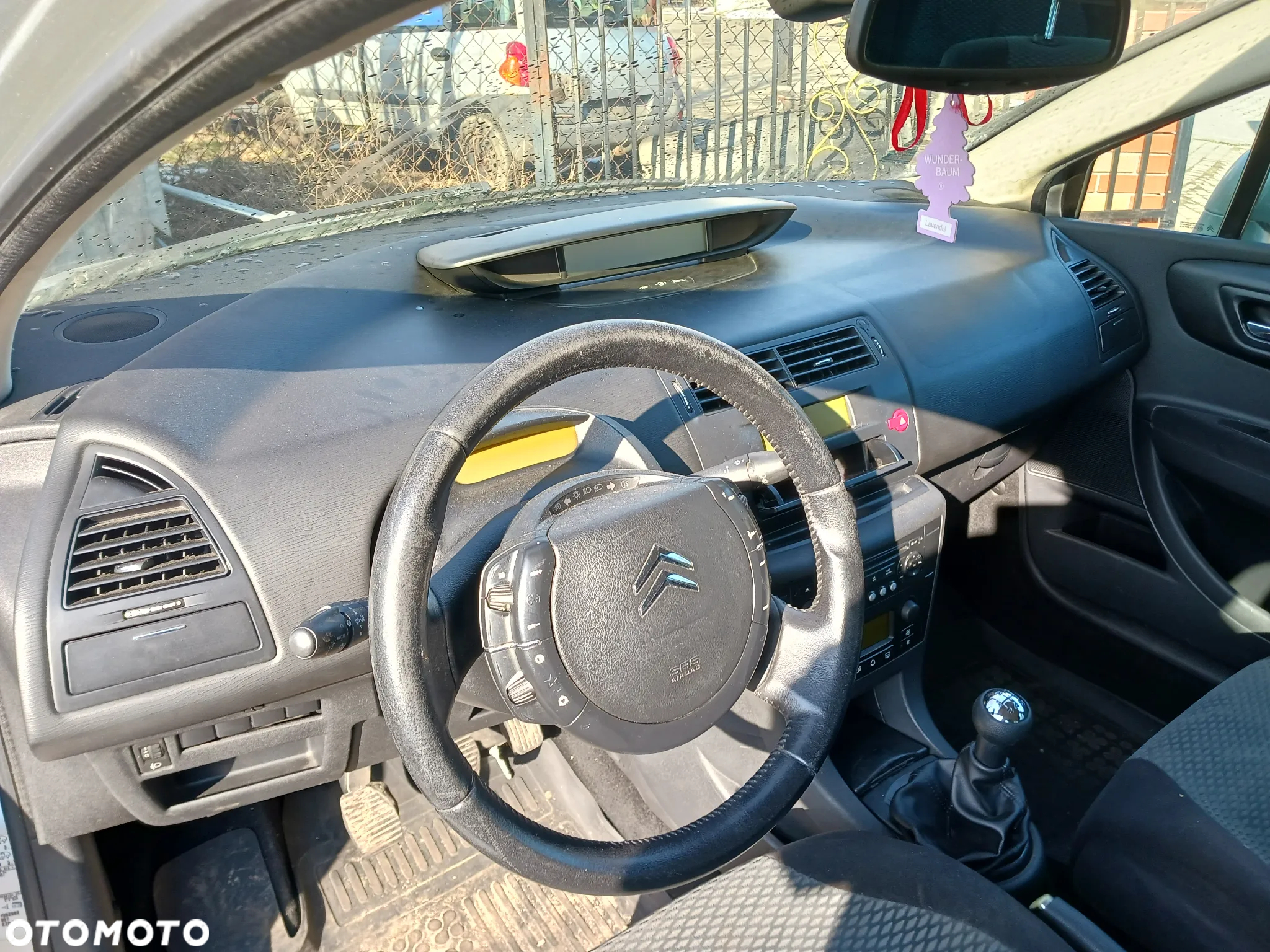 Citroen C4 I 04-10 silnik 1.6 HDI 90Km 109KM wtryski drzwi klapa tył błotnik EZR szyba maglownica panel schowek przełącznik fotel belka zacisk felgi klamka zamek lusterko podszybie osłona wyświetlacz WSZYSTKIE NA CZĘŚCI - 11