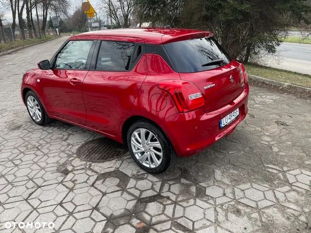 Suzuki Swift - 4