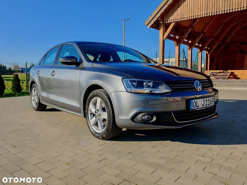 Volkswagen Jetta 1.2 TSI BlueMotion Technology Comfortline - 12