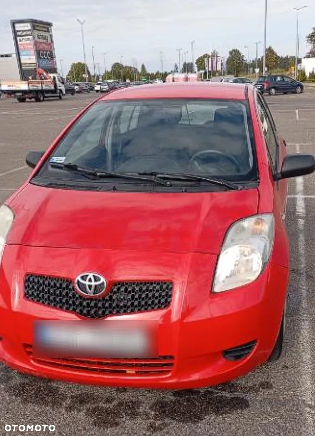 Toyota Yaris - 4