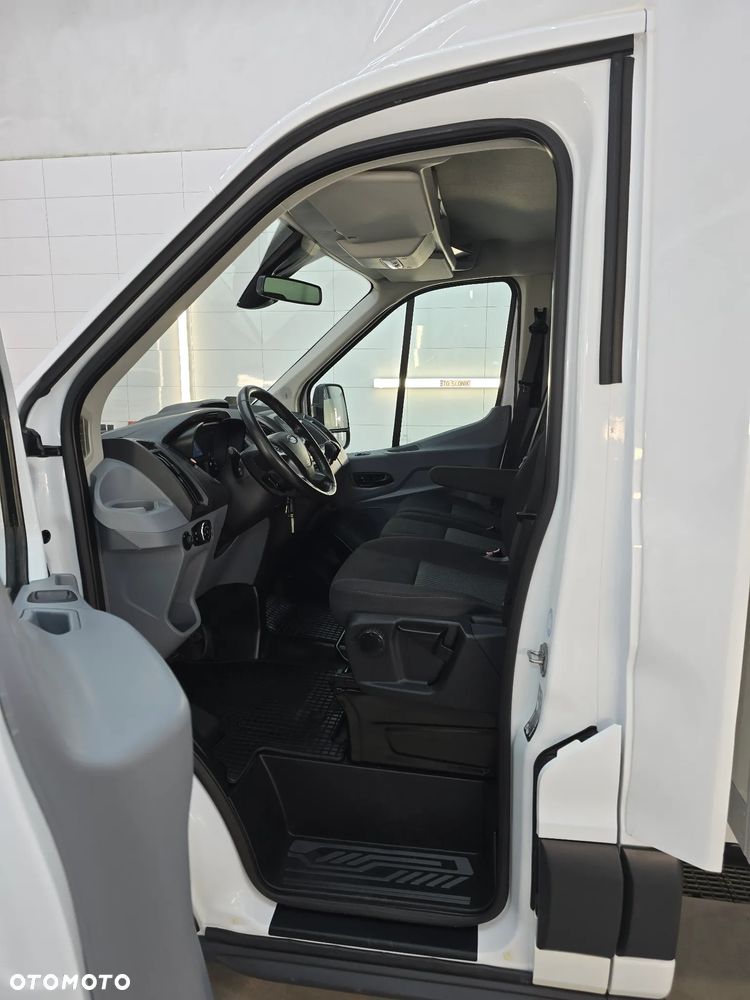 Ford TRANSIT 350-170 IZOTERMA WINDA 750Kg 48 Tyś Km SERWIS ASO FORD DO OSTATNIEGO Km SALON PL STAN JAK NOWY TEMPOMAT KLIMA ELKTRYKA ASYSTEN KIEROWCY WZMOCNIONE TYLNE ZAWIESZENIE RESOR + PODUSZKI PNEŁMATYCZNE - 29