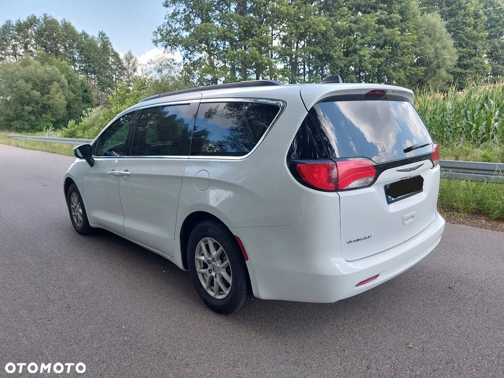 Chrysler Pacifica - 7