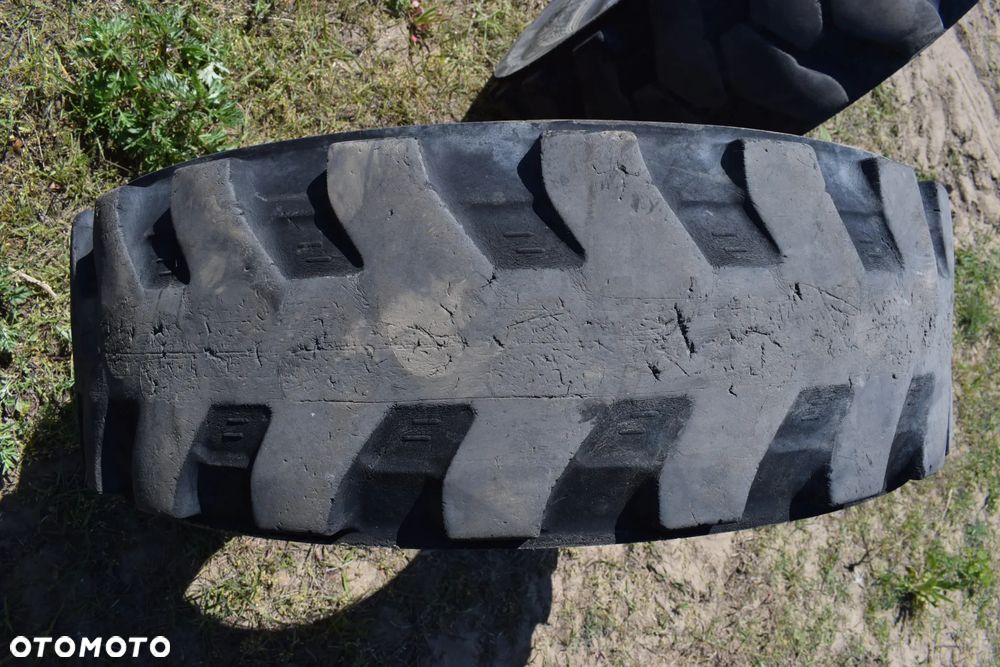 Opony bliźniaki Liebherr Excavator EM-22 290/90-20 290/90 R20 - 12